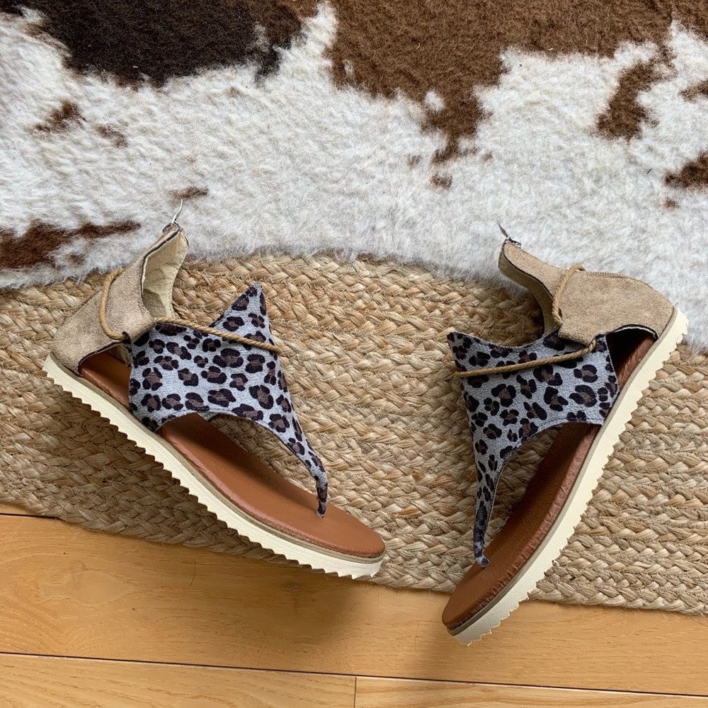 Women’s sandals
